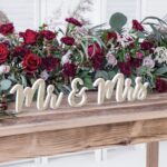 Decoratiune Mr&Mrs din lemn 50x10cm