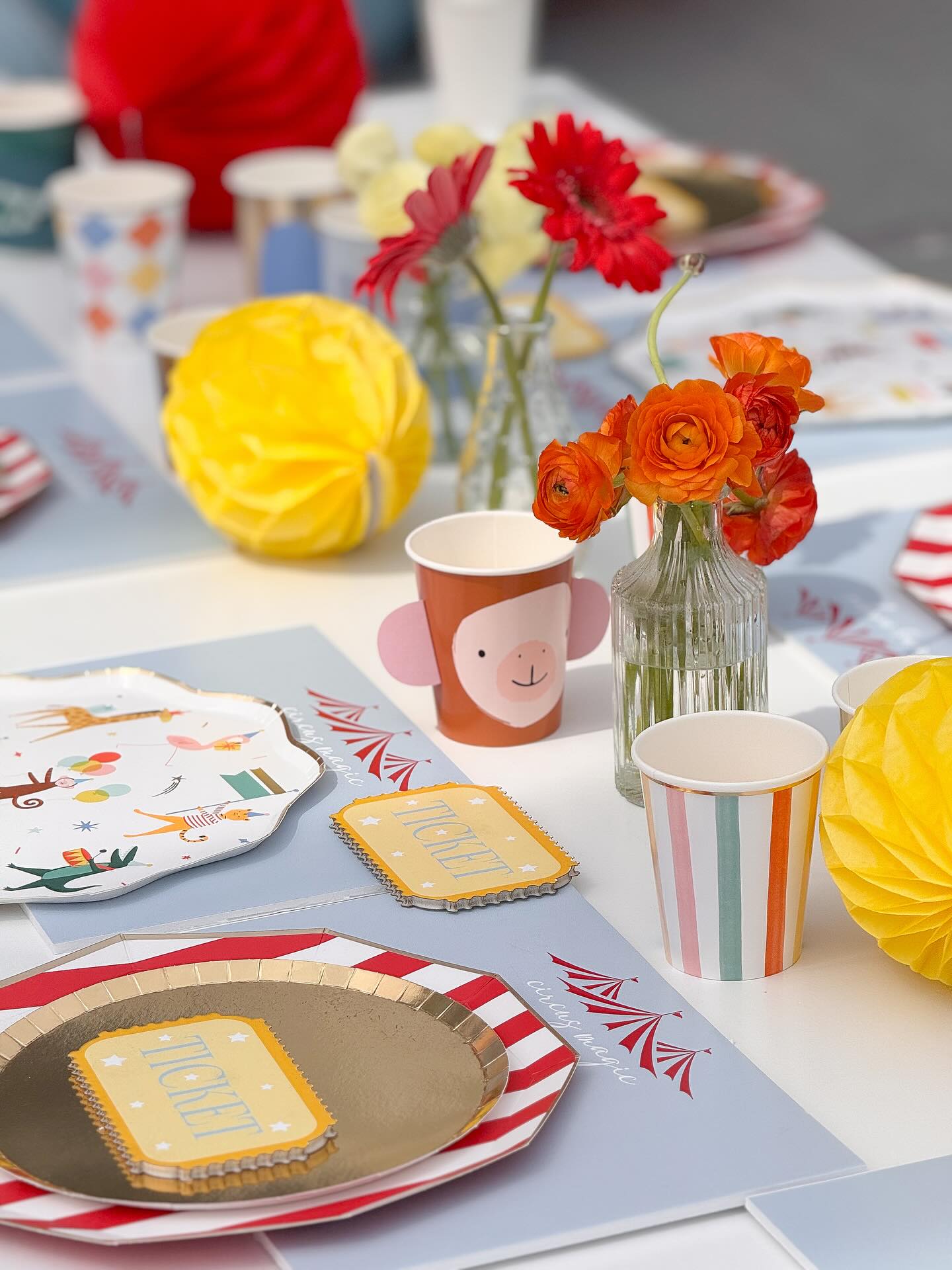 Decoruri cu baloane pentru orice eveniment – ghid complet 2026 cu idei și trenduri