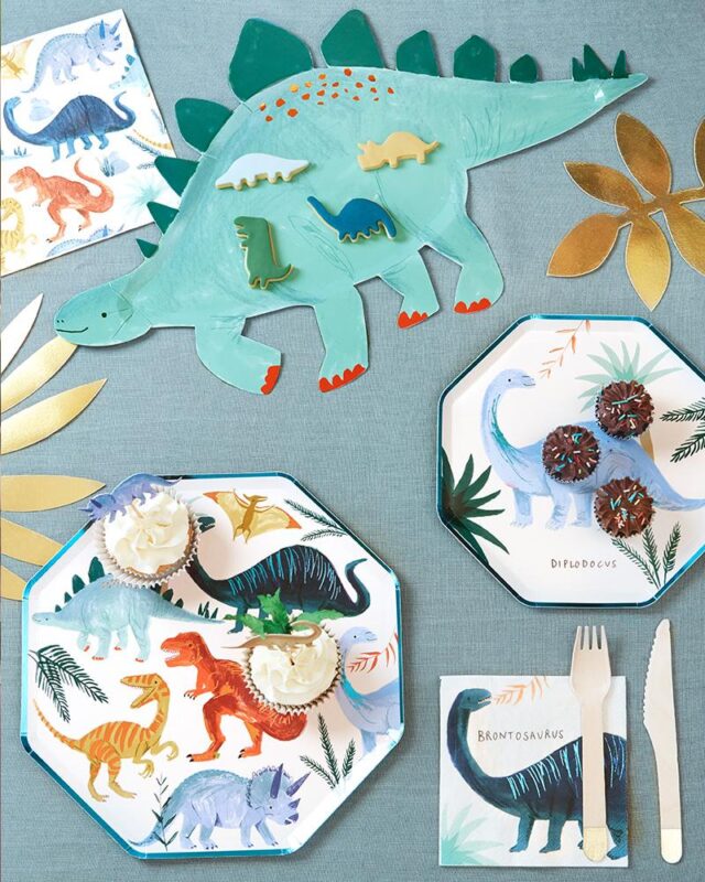 Petrecere Tematica Dinozauri - PartyBalloons.ro