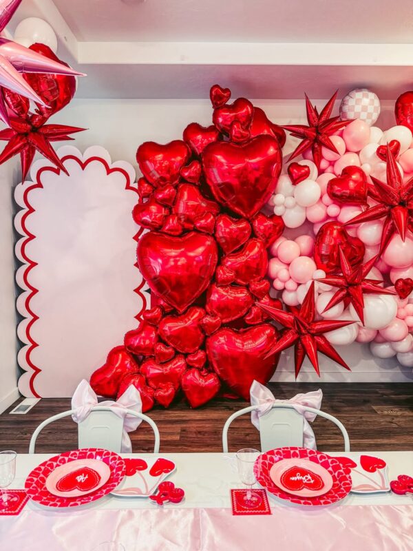 Idei de decor pentru Valentine’s Day – baloane, accente romantice și decoruri WOW