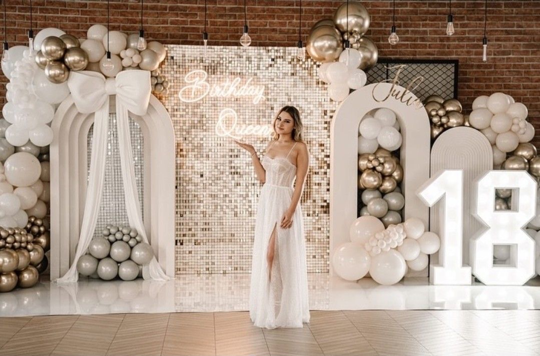 Decor cu baloane pentru majorat