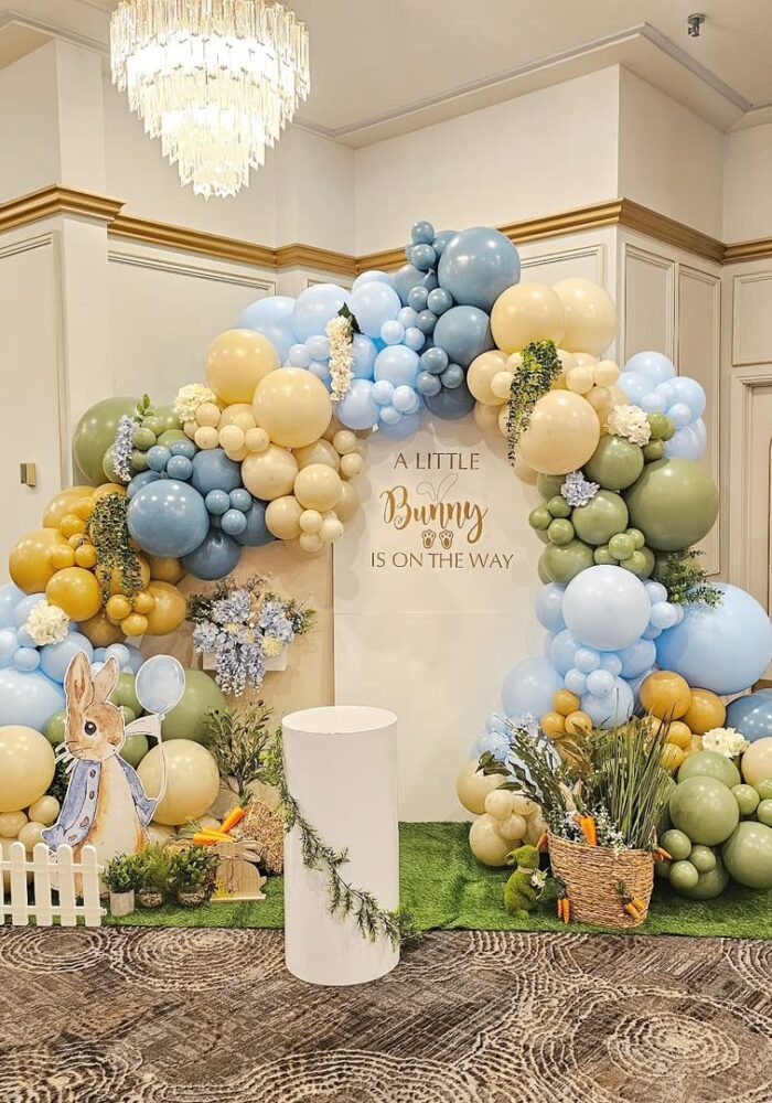 Decor cu baloane pentru botez