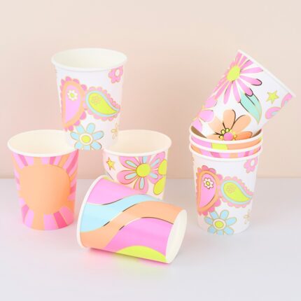 Pahare Flower Power – vibe retro, culori neon și energie pozitivă pentru petreceri memorabile
