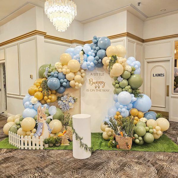 Decor cu baloane pentru botez